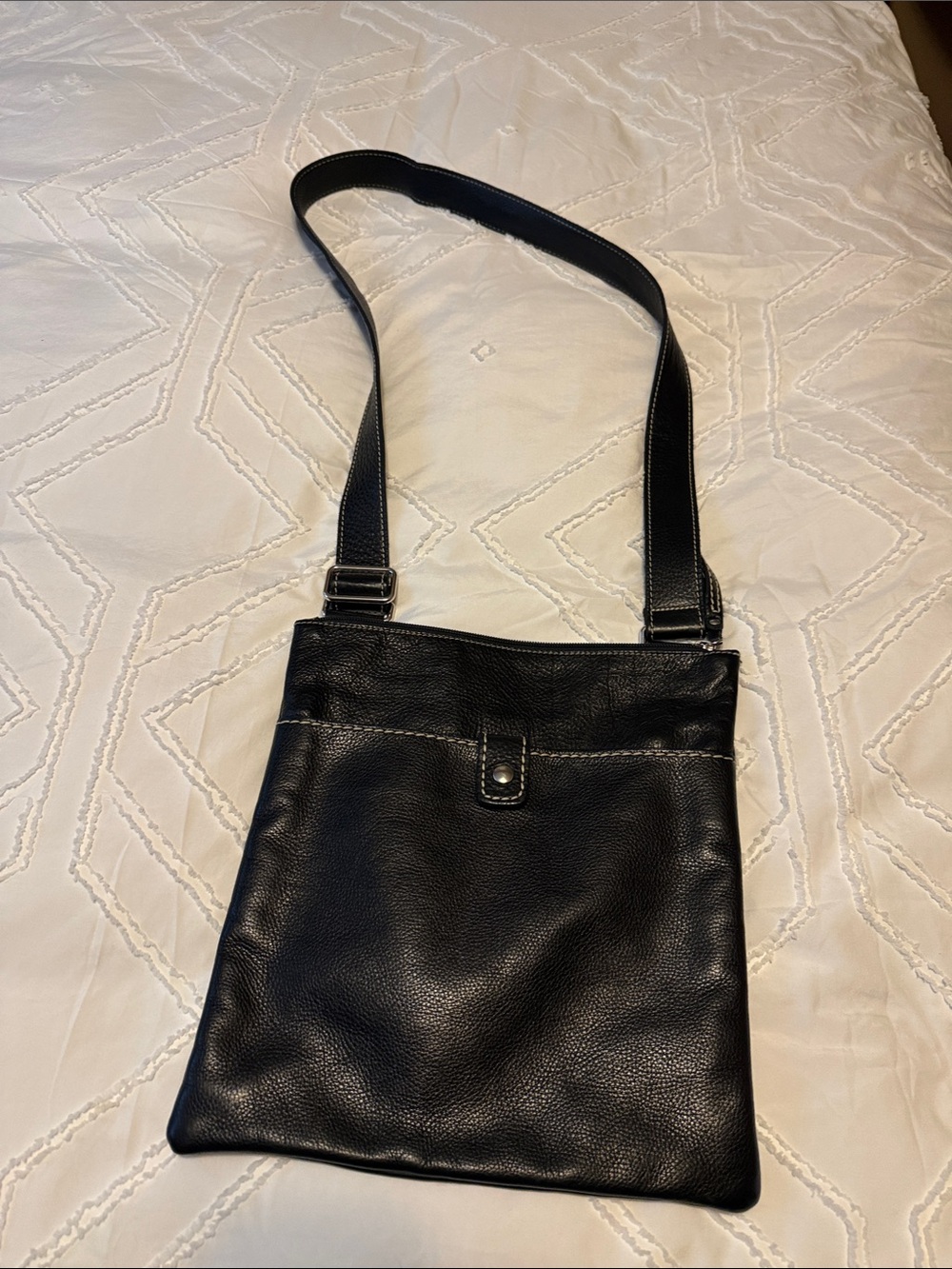 Roots Black Leather Crossbody Bag with Contrast Stitching - Picture 6 of 13